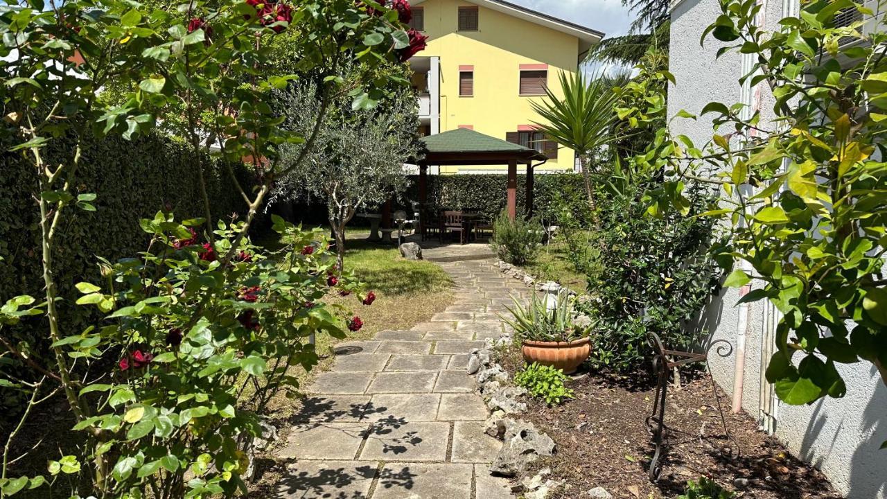 La Casa Di Gemma B&B Villa Vomano Esterno foto